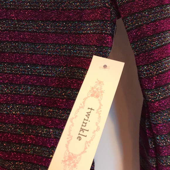 Pink striped sheer cropped top. - Picture 5 of 6